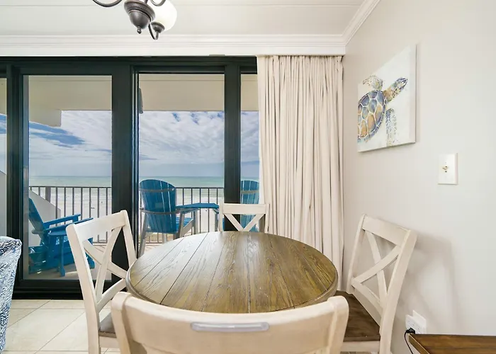 Apartment Island Winds East 604