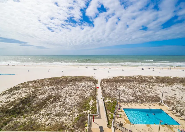 Apartment Island Winds East 604